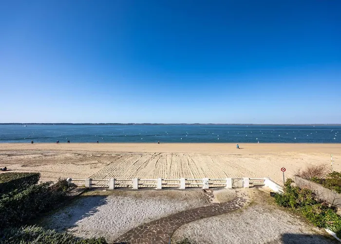 Au Bord De L'eau - Vue Imprenable Sur Le Bassin *
